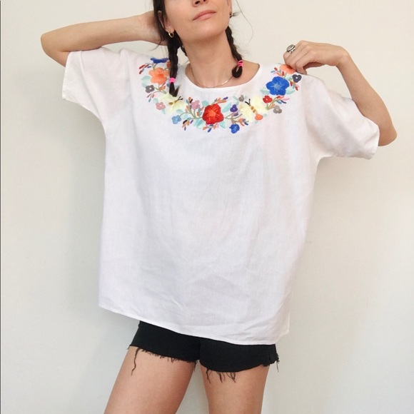 Vintage flower embroidered top - Picture 2 of 14